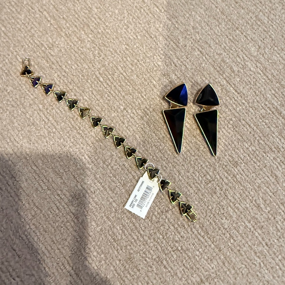 Kendra Scott Elegant Black and Gold Jewelry Set